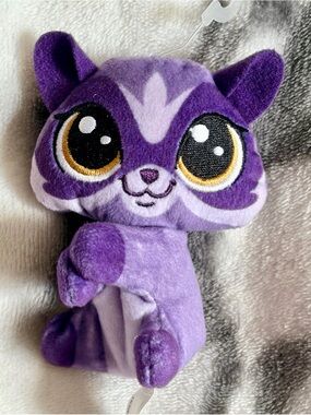 2017 Littlest Pet Shop - Scoot Rocoonerso  Clip-a-Pet 4” Mini bag clip Plush.